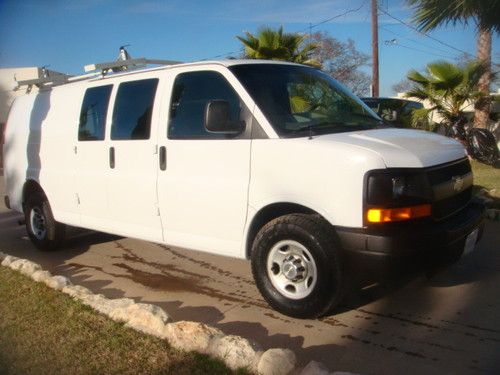 *** 2010 chevrolet express extended cargo van with roof and work racks ***