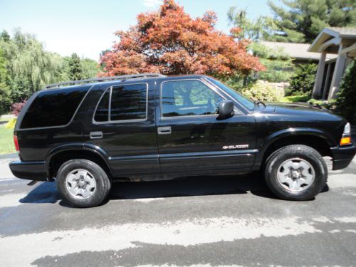 2004 chevrolet s10 blazer 4 door 4wd 101000 miles - $5000