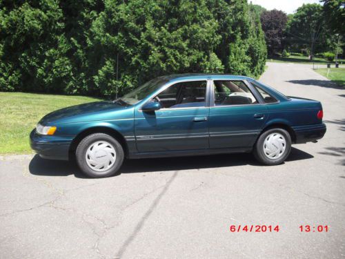 Ford taurus mint one owner 55k miles always in a garage dealer serviced.