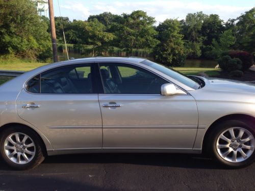 2002 lexus es 300 in great condition!