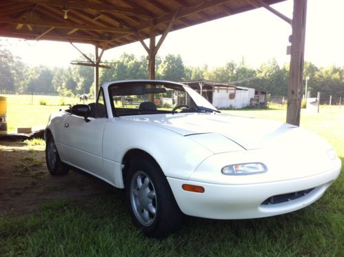 1992 mazda miata convertible 2-door 1.6l