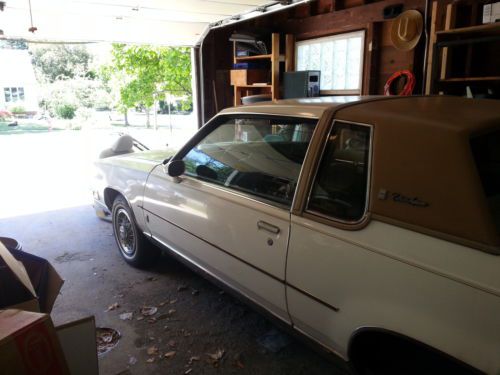 1986 Oldsmobile Cutlass Supreme Brougham Coupe 2-Door 5.0L, image 2