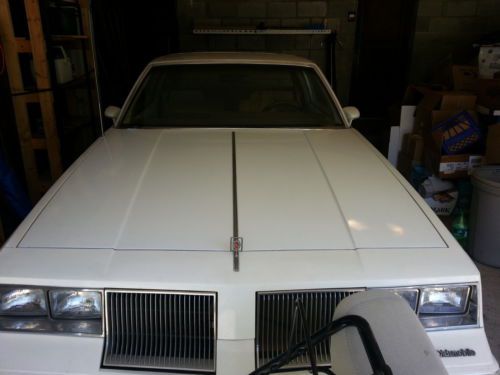 1986 Oldsmobile Cutlass Supreme Brougham Coupe 2-Door 5.0L, image 3