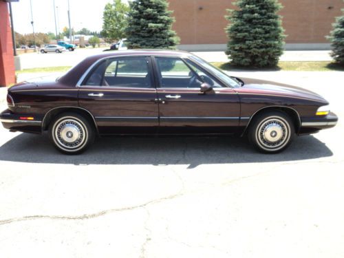 1993 buick lesabre custom 30,700 actual miles very nice condition, runs perfect