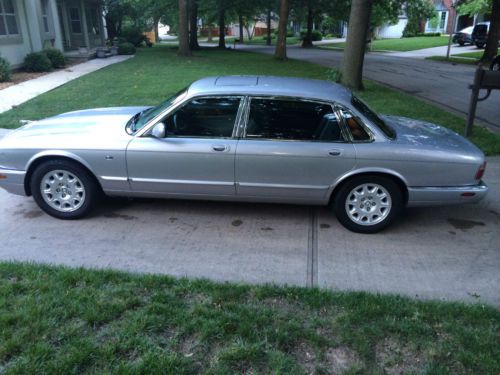 2000 jaguar xj8l 4.0l  just 75k miles! crazy nice car! 100% ready for the road!