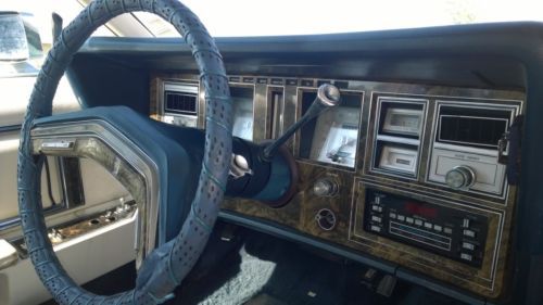 1979 Lincoln Continental Bill Blass Hardtop 2-Door 6.6L, image 12