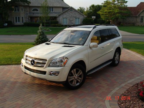 White,excellent ,suv, xenon headlights,navigation