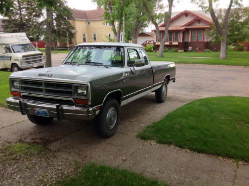 1990 dodge w250 base extended cab pickup 2-door 5.9l