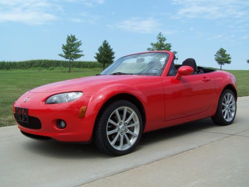 6 speed convertible red low miles non smoker garage kept