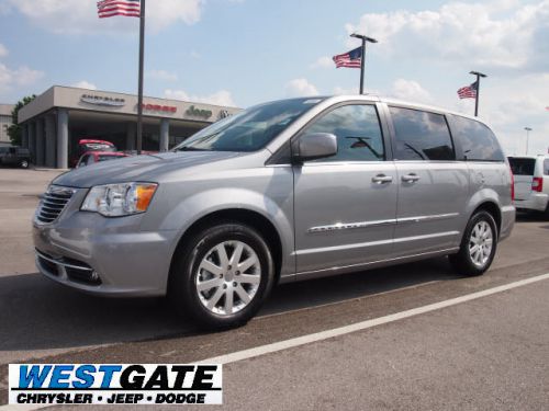 2014 chrysler town & country touring