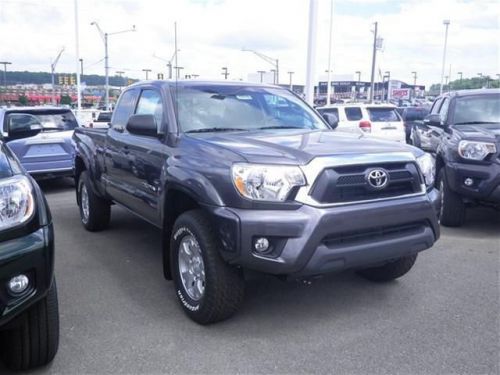 2014 toyota tacoma base