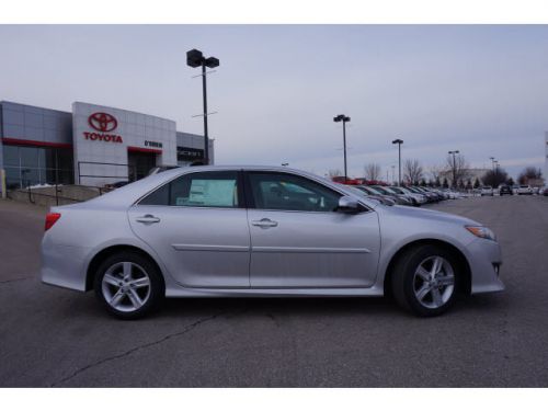 2014 toyota camry se