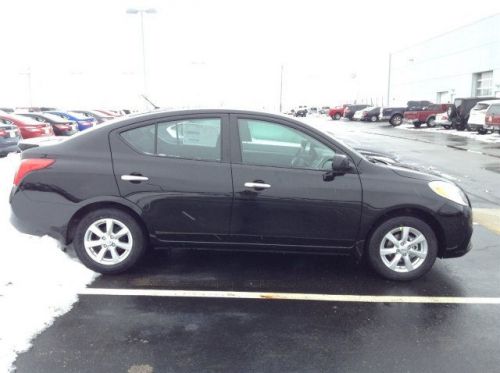 2014 nissan versa sv