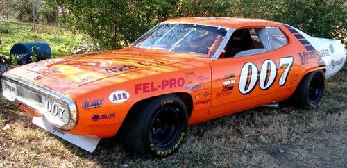 1971 road runner 426w plymouth nascar tribute/ magazine car: licensed to thrill