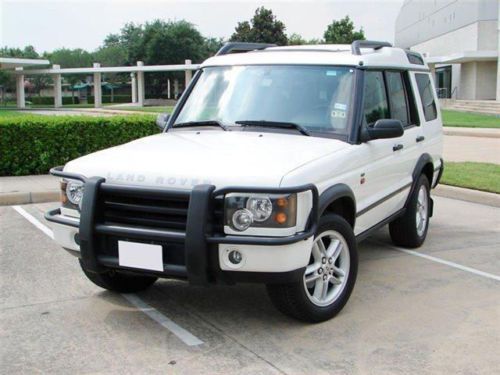 2004 white land rover discovery se7