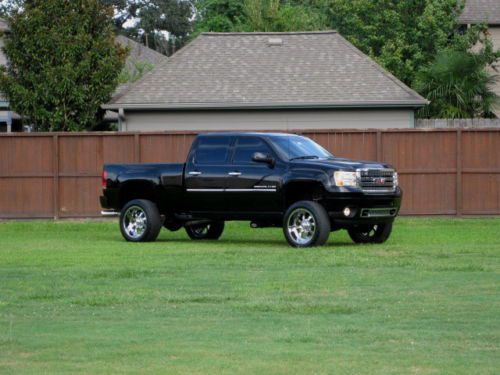 Crew cab short bed ( denali ) lifted! diesel...