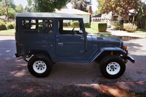 Toyota fj40 landcruiser 4 wheel drive