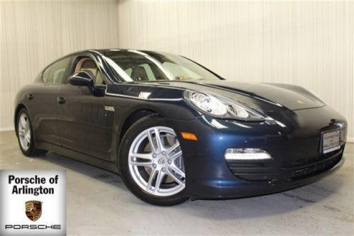2011 panamera  blue navi leather moon roof heated seats park assist back up cam