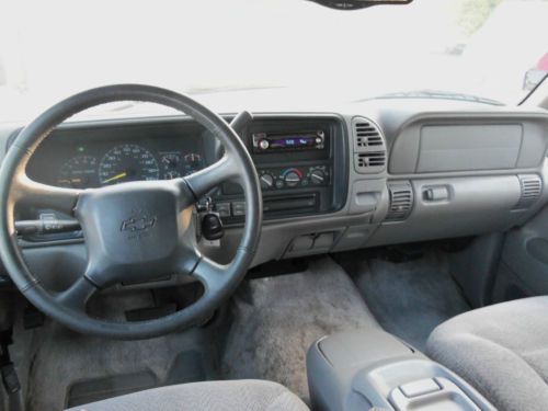 1999 Chevrolet Tahoe LS Sport Utility 4-Door 5.7L, image 16