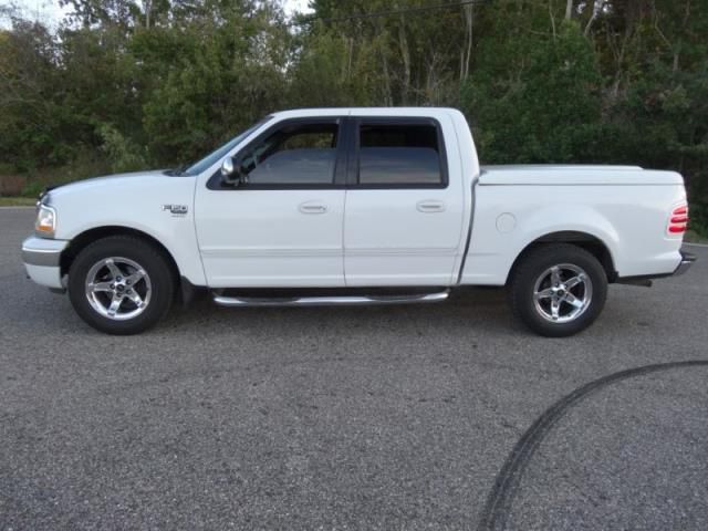 Ford f-150 xlt extended cab pickup 4-door