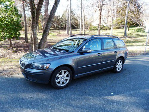 2007 volvo v50,auto,leather,one owner,ice cold air,79k miles only/s40 wagon/