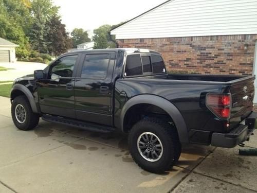 Awesome ford f150 4x4 crew cab svt raptor low miles loaded