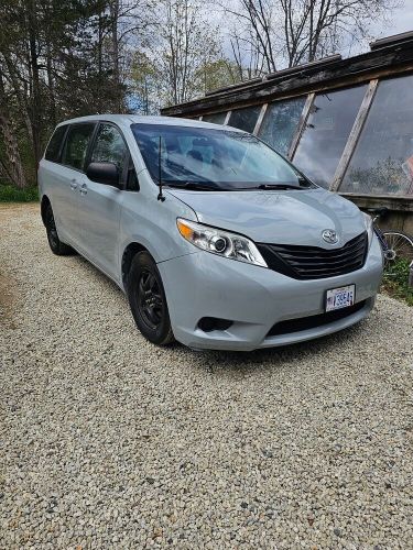 2014 Toyota Sienna, US $18,499.00, image 14