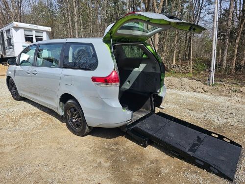 2014 Toyota Sienna, US $18,499.00, image 16