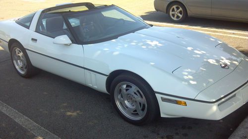 1990 chevrolet corvette base convertible 2-door 5.7l