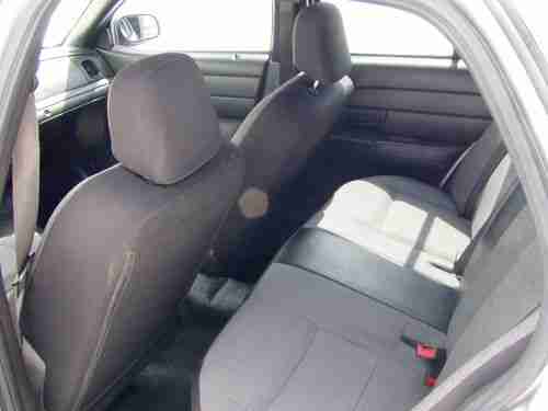 2006 Ford Crown Victoria Police Interceptor Sedan 4-Door 4.6L  NO RESERVE, image 8
