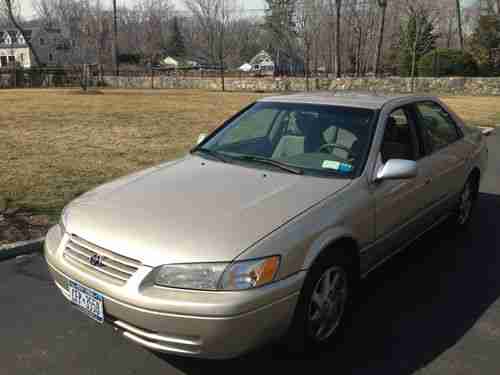 1999 Toyota Camry LE Sedan 4-Door 3.0L, image 2