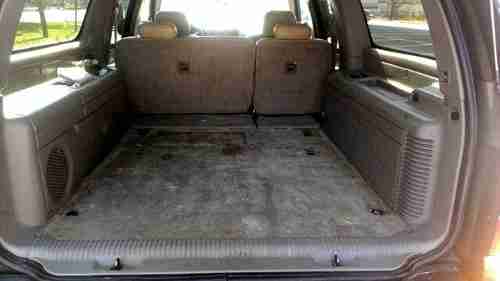 2001 Chevrolet Suburban 1500 LT Sport Utility 4-Door 5.3L  *NO RESERVE*, image 4