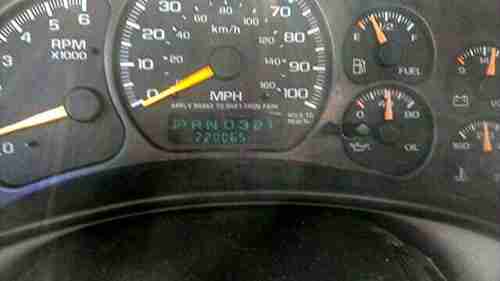 2001 Chevrolet Suburban 1500 LT Sport Utility 4-Door 5.3L  *NO RESERVE*, image 8