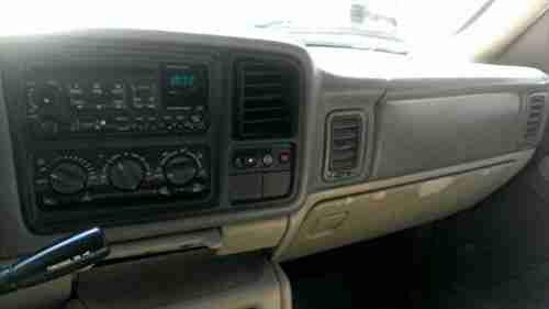 2001 Chevrolet Suburban 1500 LT Sport Utility 4-Door 5.3L  *NO RESERVE*, image 9