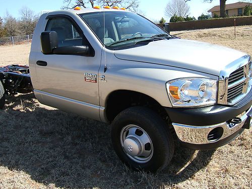 Dodge ram 3500 4x4 chassis cab hd auto 84" cab to axle, low mileage 6.7 cummins