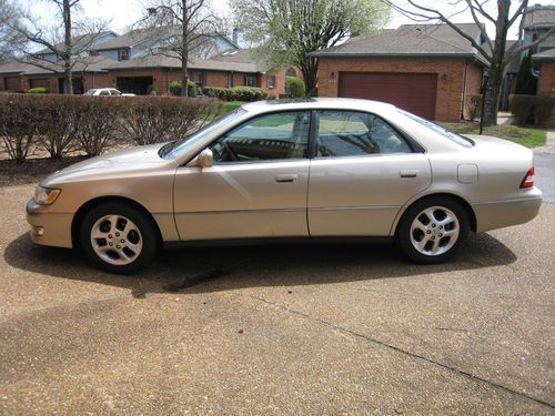 2000 lexus es300 base sedan 4-door 3.0l