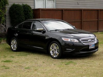 Sunroof. a/c &amp; heated seats. chrome rims. 1 owner!