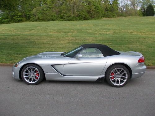 2004 dodge viper srt-10 alpine clean stock 6spd only 10355 miles