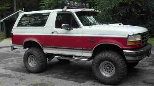 1993 Lifted Ford Bronco, image 2