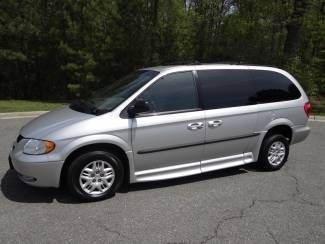 Dodge : 2002 grand caravan sport braun lowered floor wheelchair ramp van low mi