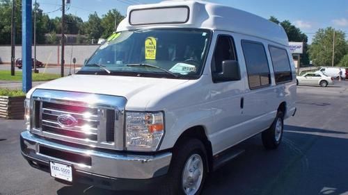 2009 ford e-250 base extended cargo van 3-door 5.4l