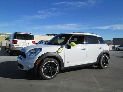 2012 white 6-speed manual miles:17k 4-door countryman