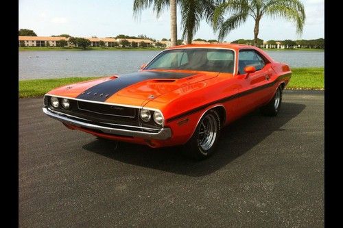 1970 dodge challenger. true 383 big block!!