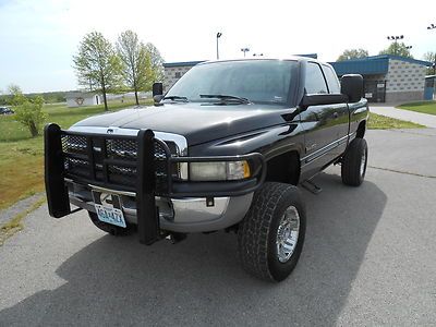 2002 dodge ram 2500, 5.9l cummins turbo diesel, 4x4, 6 speed, lifted