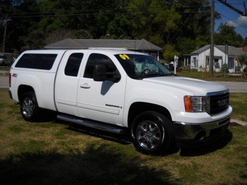 Only 25k miles!!! loaded 2009 gmc sierra 1500 z71 slt 4x4 ex cab! leather, wow