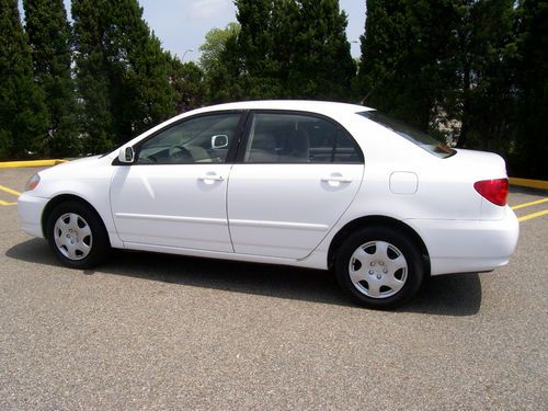 2003 toyota corolla le sedan 4-door 1.8l,,, low reserve,,