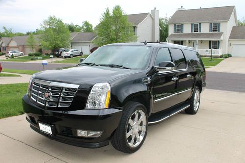 2007 cadillac escalade esv sport utility non smoker! low miles! very clean!