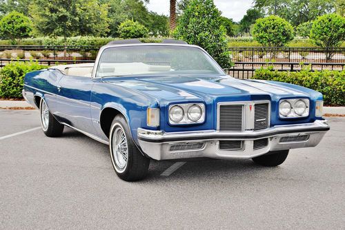 Absolutley beautiful mantained 72 pontiac catalina convertible not a better one