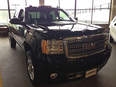 4x4 crew cab 4wd denali heavey duty hd black navigation sunroof diesel chrome