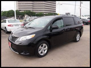 2012 toyota sienna le v6 8-passenger, certified, power doors, bluetooth, clean!